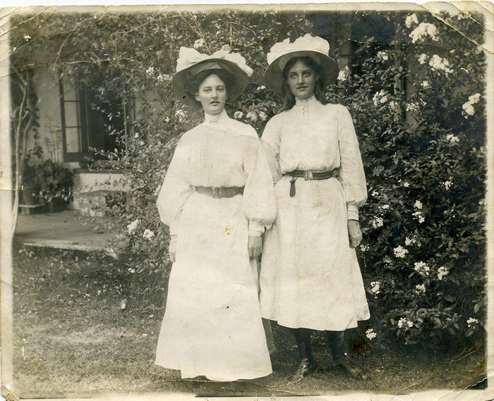 Gladys and Dorothy Tickell 