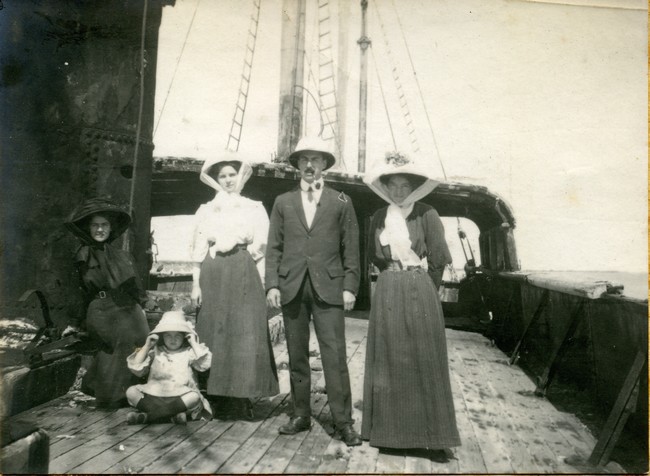 Victor Manning with family 