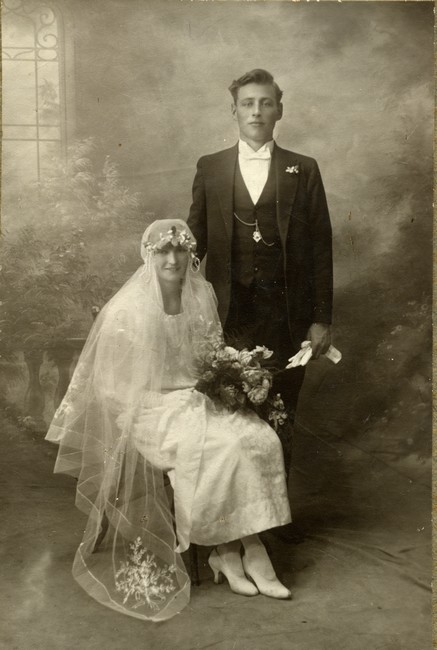 Wedding photograph of Norma Dixon and Vilda Anning