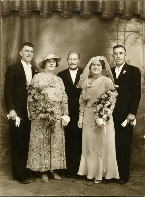 Wedding photograph of Alfred Lazenby and Cecelia Isted