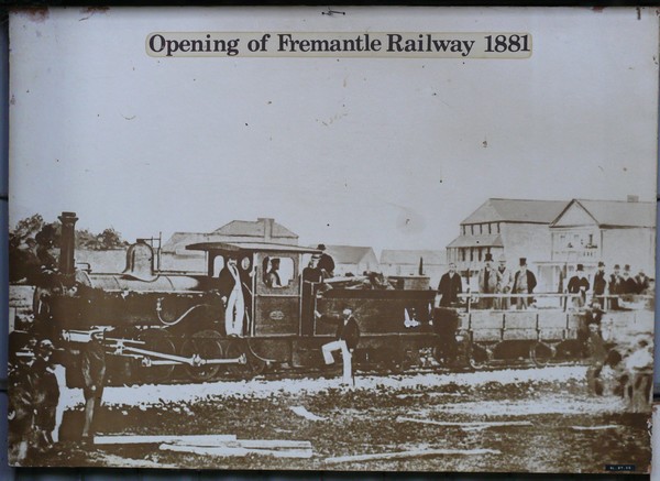 Opening Fremantle Railway Station